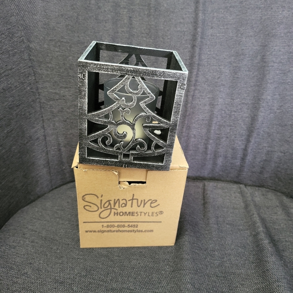 NIB Signature Homestyle Christmas Tree Votive Candle Holder Cube